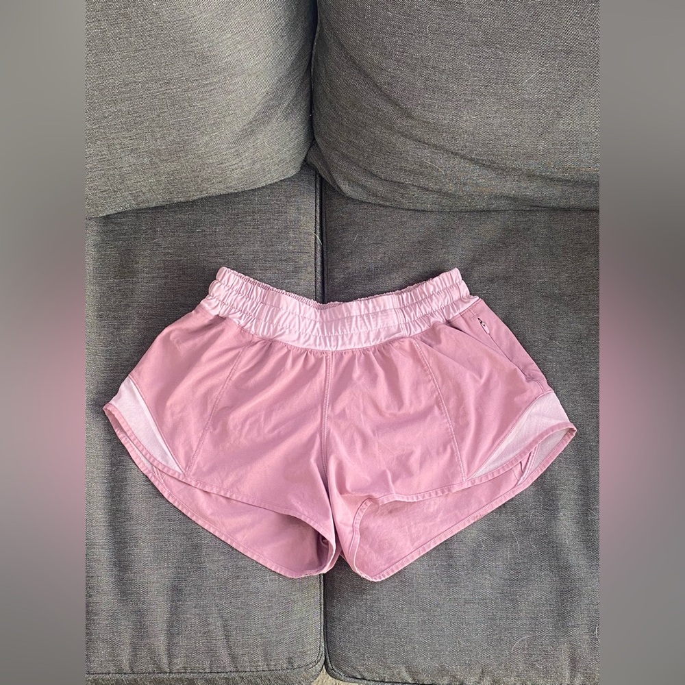 Pink Lululemon hotty hot shorts!💗